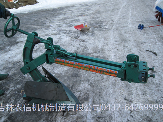 1LSW-135型水旱田兩(liang)用犁