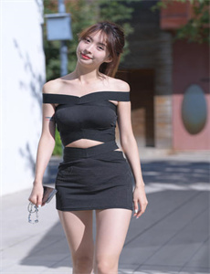 《意大利电影巜豪妇荡乳-妽妽用身体满足了我》
