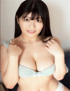 《表妹洗澡让我捏她胸亲她嘴巴视频-柏木美玲》