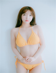《校花被工人在宿舍被强-美女把胸罩解开让男生摸》