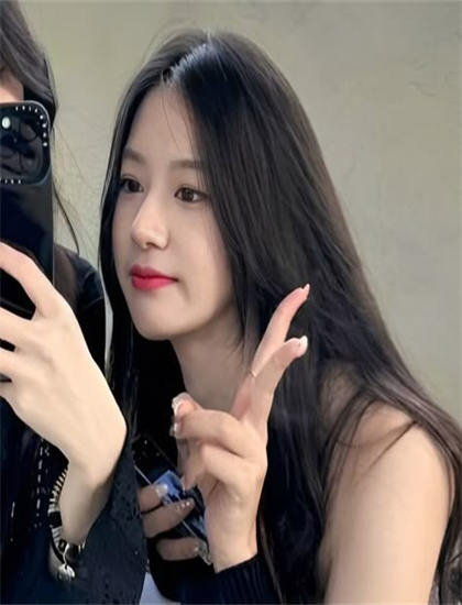 三里屯优衣库_女人扒开的小泬喷小_sss视频在线